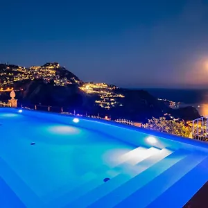 Sciccosa 2*, Taormina Italia